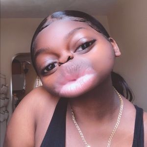 Meet your Posher, Antinella